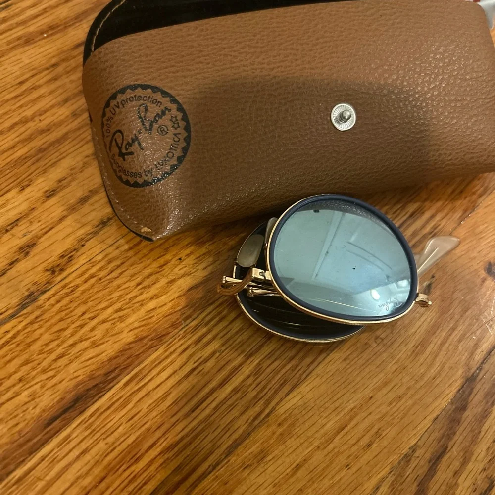 Ray-Ban Brown Leather Sunglasses Case with Cleaning Cloth